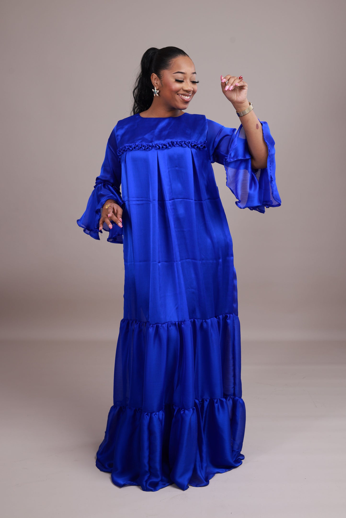 Robe chiffon de soie bleue roi